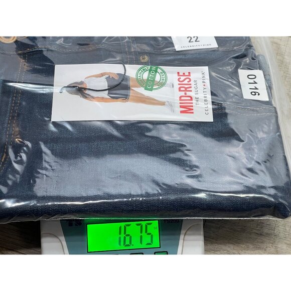 Celebrity Pink Womens Mid-Rise The Sugar blue Denim Shorts Sz 22 Cotton/Spandex - Picture 5 of 6